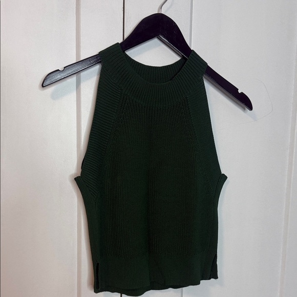 Wilfred Tops - Aritzia Wilfred Dark Green Knit Halter Top - Cropped length - Small